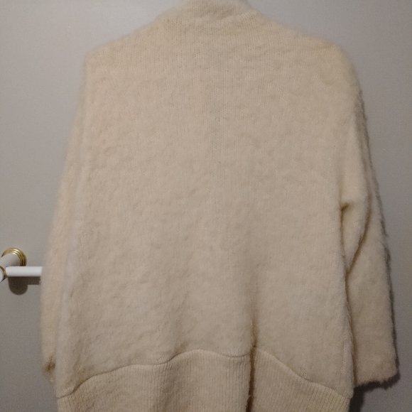 Tundra Wool casual sweater - Picture 2 of 3